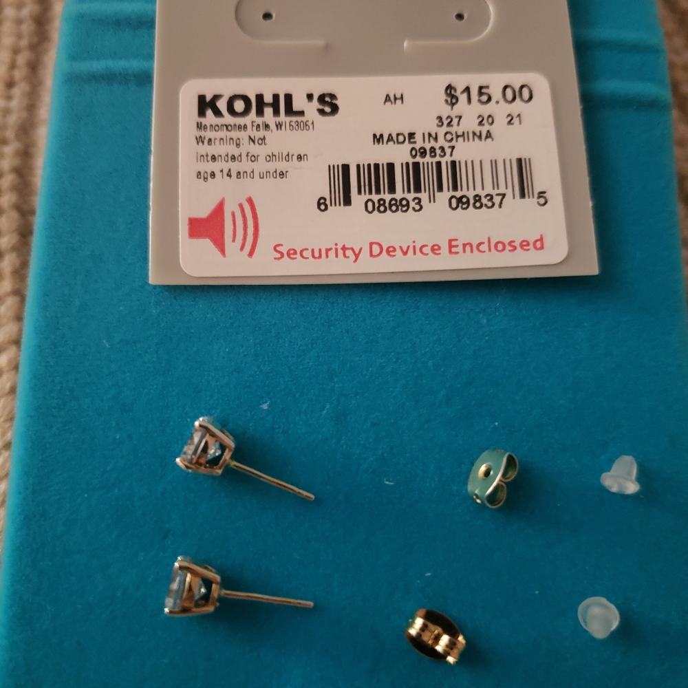(2) cubic zirconia crystal earring sets - Picture 9 of 10